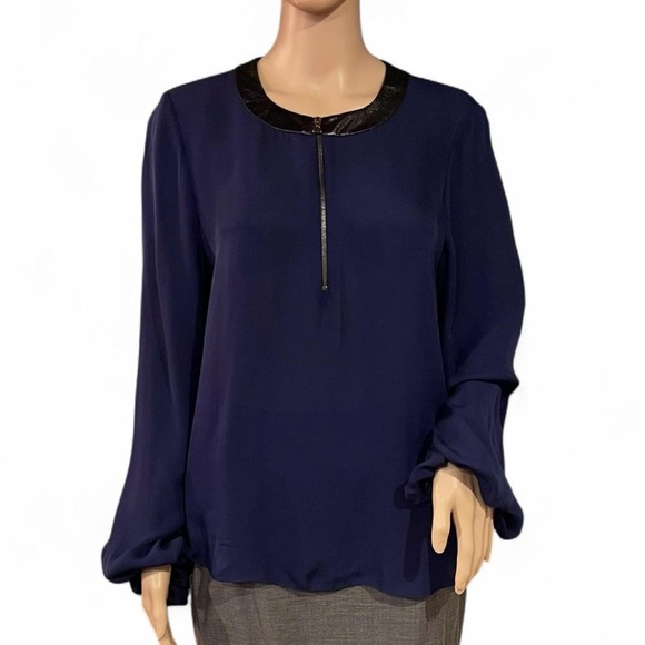 NWOT! L’Agence 100% SILK Navy Blue Blouse Size 4 Zip-neck Leather Trim Oversized - Picture 1 of 7